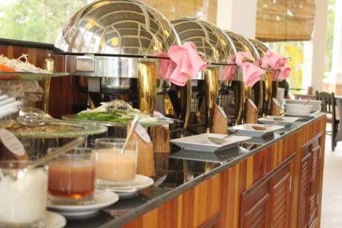 Mad på resortet eller i nærheden