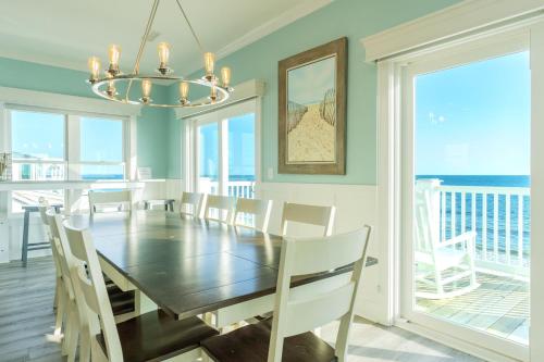 Φωτογραφία από το άλμπουμ του Clear Skies by Oak Island Accommodations σε Oak Island