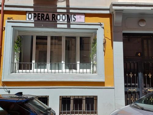 OPERA ROOMS