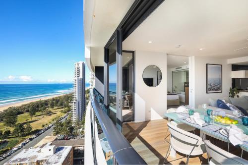 Oracle Broadbeach Tower 1 Lvl 20 Free parking - GC Getaways