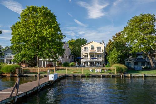 Waterside with it All – Photos 4