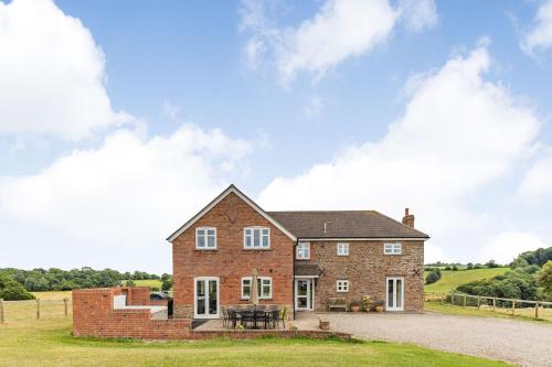 Wood Cottage – Photos 2