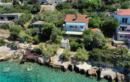 Lovely Home In Okrug Gornji With Wifi