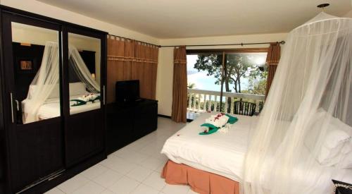 Gallery image of On The Hill Karon Resort in Karon Beach