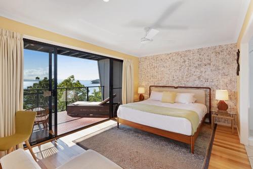 Katil atau katil-katil dalam bilik di Shorelines Apartments on Hamilton Island by HIHA