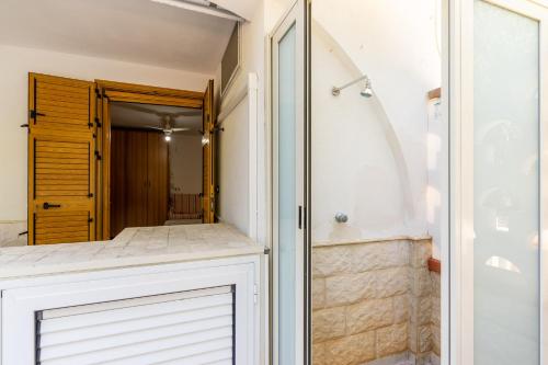 Bathroom sa Bilocale Dimora Punta della Suina