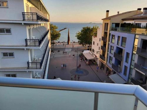 Roses Casc Antic SL Sant Elm 4