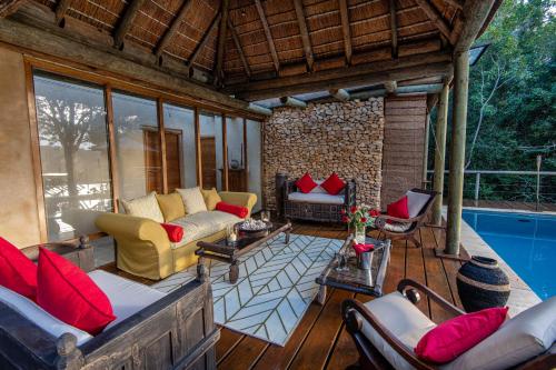Bazén v ubytování Trogon House and Forest Spa nebo v jeho okolí