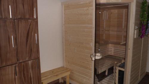 Et badeværelse på Prestige Vacation Apartments - Bonbel Condominium