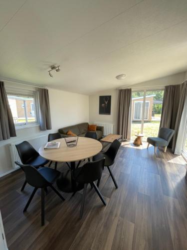 Gallery image of Camping de Duinhoeve Chalet Zeeland not for companies in Burgh Haamstede