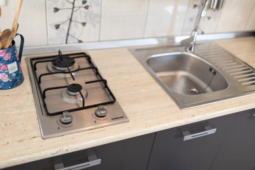 Kuchyň nebo kuchyňský kout v ubytování House Lora
