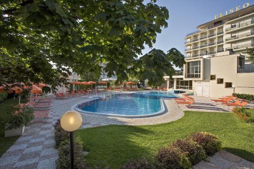 Kolam renang di atau dekat dengan Hotel Eliseo Terme