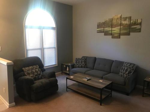 860 Monticello Drive – Photos 5