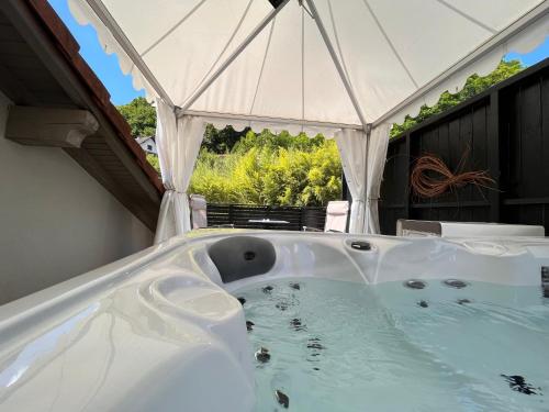 Φωτογραφία από το άλμπουμ του Suite Verte Vallée Meisenthal spa privatif σε Meisenthal