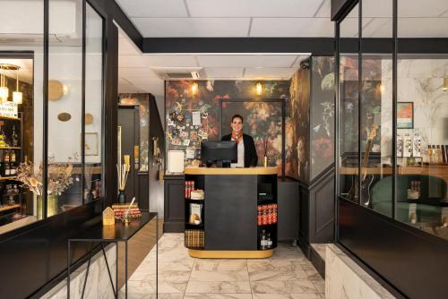 Salon ou bar de l'établissement Hôtel Edmond W Lyon Part-Dieu