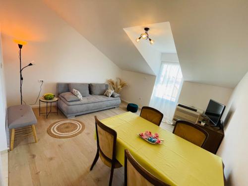 Гостиная зона в Apartman Luka