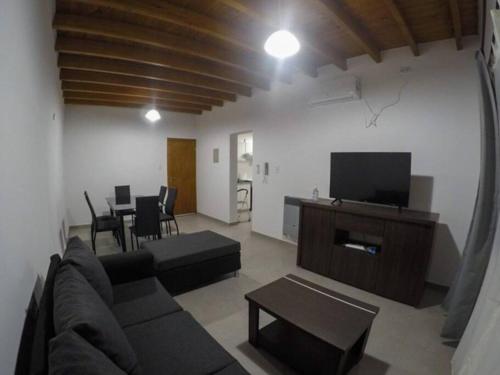 3 - Departamento 2 Dormitorios, Cochera - Mendoza Argentina.