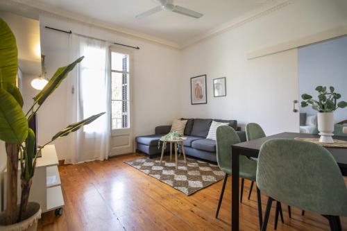 Posedenie v ubytovaní 21par1005 - Beautiful Apartment in Paral-lel
