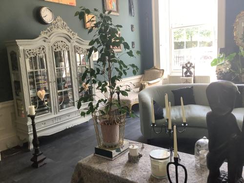 A Room in the City - West photo 22