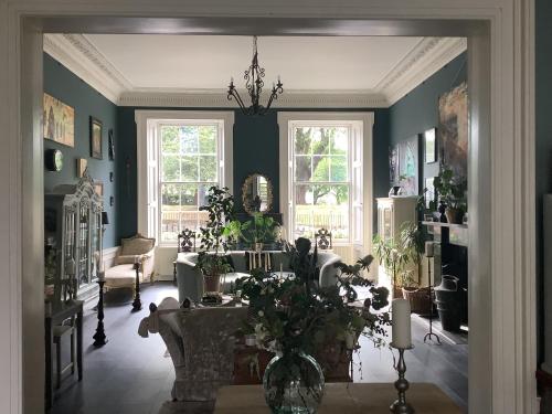 A Room in the City - West photo 37