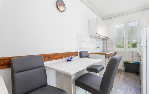 1 Bedroom Amazing Apartment In Rab