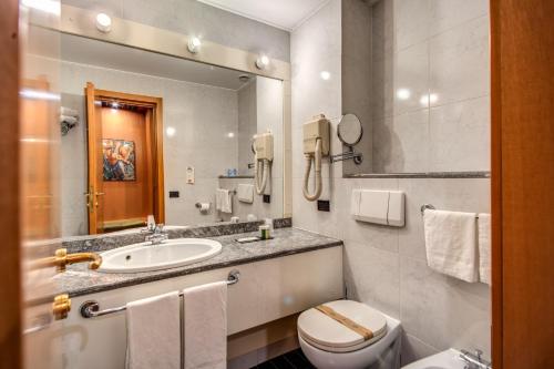 Bathroom sa Hotel Della Rotonda