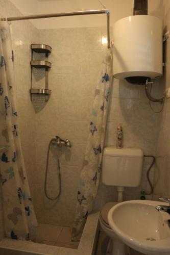 Ein Badezimmer in der Unterkunft Tre terre apartment