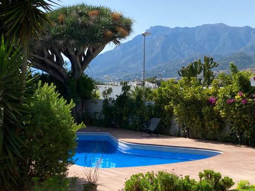 Foto Private Pool & Garden - walk to Beach & Marbella 1