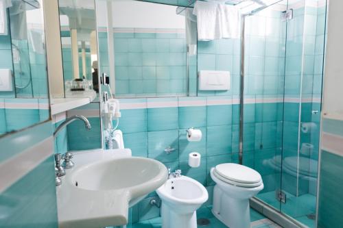 Koupelna v ubytování Grand Hotel Santa Domitilla