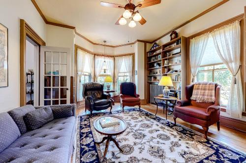 Dearborn Place – Photos 2
