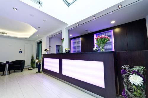 Ο χώρος του λόμπι ή της ρεσεψιόν στο Wohlfühl-Hotel Neu Heidelberg