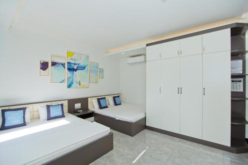 TV a/nebo společenská místnost v ubytování King House Hotel