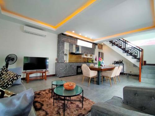 Gallery image of The Falcon Villa in Siem Reap