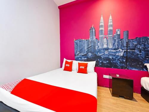 Afbeelding uit fotogalerij van OYO 90138 Hotel Elwarda Klcity in Kuala Lumpur