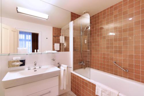 Un baño de SKARITZ Hotel & Residence
