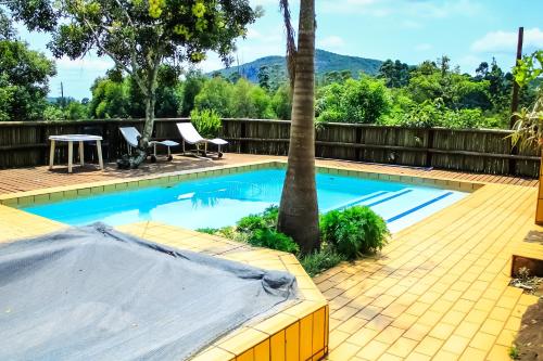 Πισίνα στο ή κοντά στο Harnham Mountain Lodge