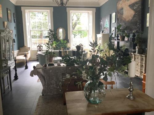 A Room in the City - West photo 40