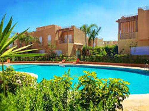 Nice seaside appartement with 4 swimming pools