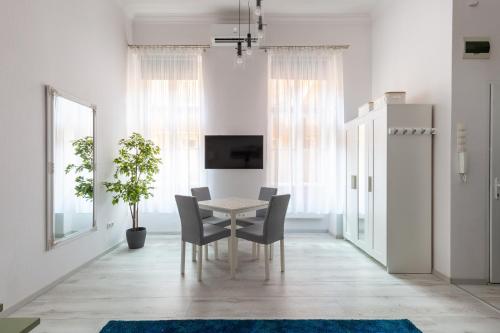 Standard Apartment by Hi5-Relax with Style Studio 1073 Budapest, 74 Dob utca kép - 3