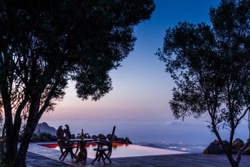 Historic Canarian House, Private Heated Infinity Pool, BBQ, WIFI + Panoramic Ocean Views