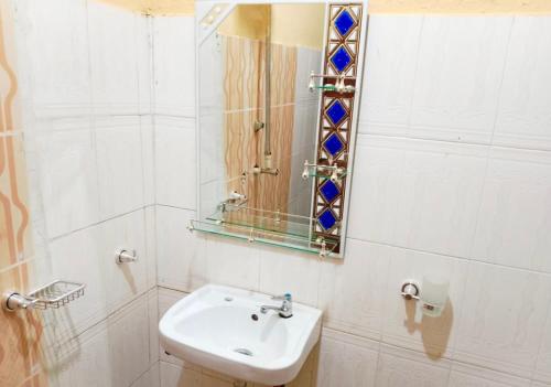 Ένα μπάνιο στο 8 bedroom holiday home with great ambiance