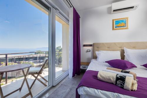 Posteľ alebo postele v izbe v ubytovaní Apartments "Two Mary"