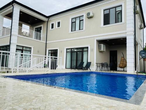 Πισίνα στο ή κοντά στο Qabala Lux Villa