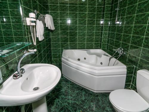 Koupelna v ubytování Hotel VIP