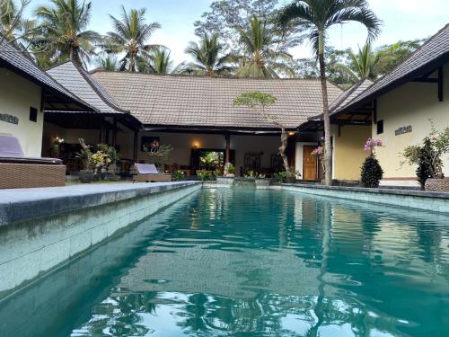 Piscina en o cerca de Junjungan Suite