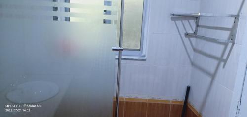 Un baño de Hotel Al Azeem
