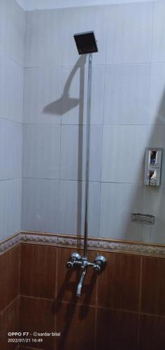 Un baño de Hotel Al Azeem