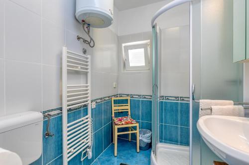 A bathroom at Studio Gordana with Terrace