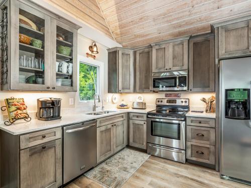 Bear Creek Cottage – Photos 3