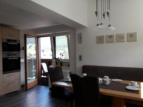 Kuchyň nebo kuchyňský kout v ubytování Haus Scharler, Talstation